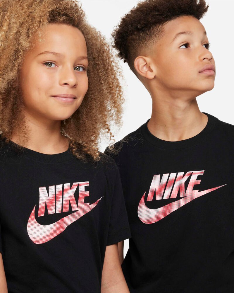 NIKE u nsw tee core brandmark 3 Enfant DX9524-010 – Image 3